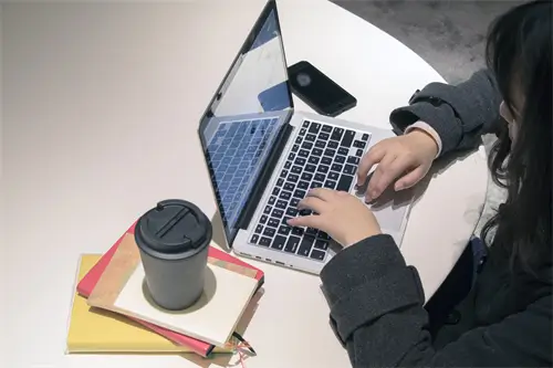 重庆七月份旅游穿搭